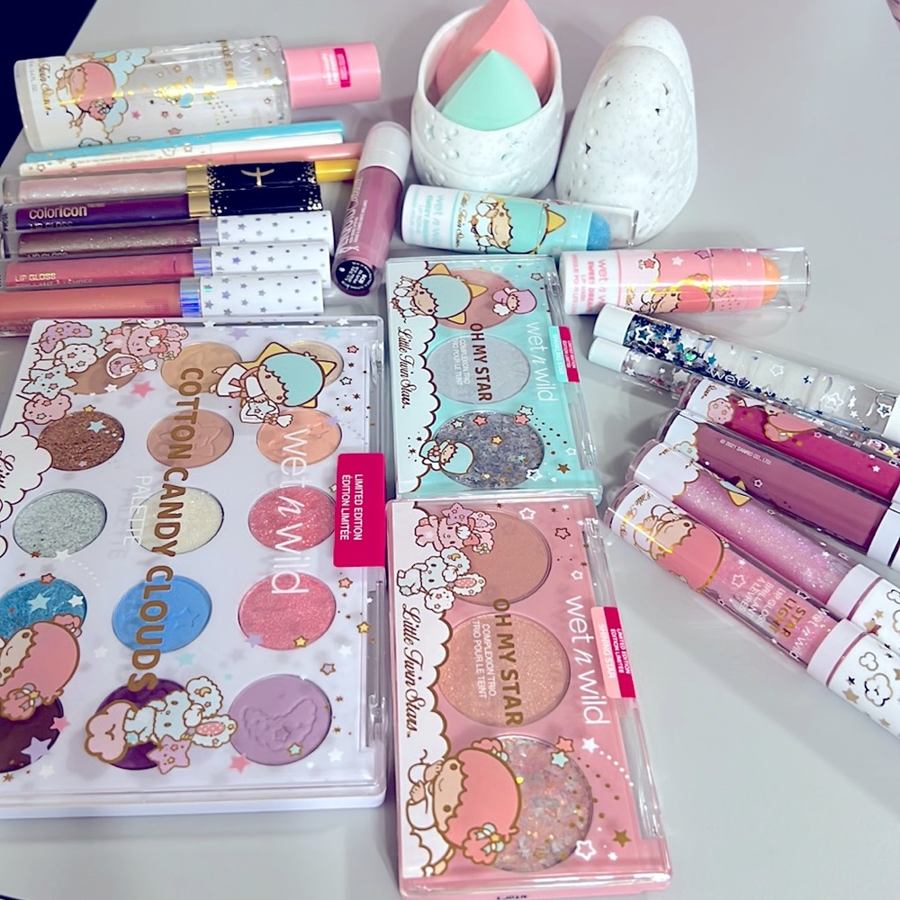 Little Twin Stars collection